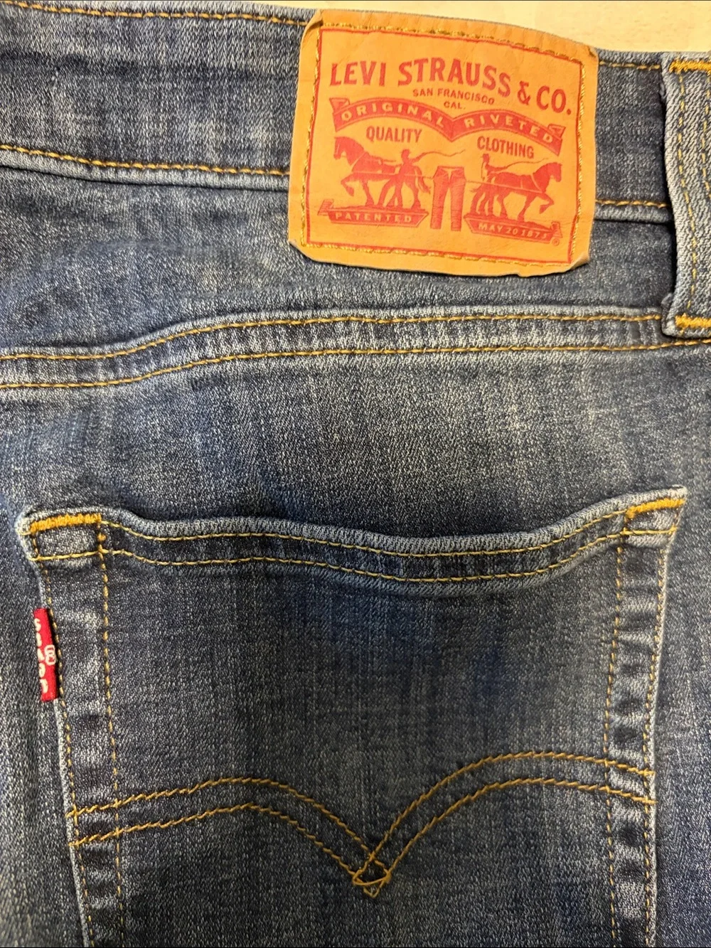 Levi’s 725 high rise bootcut jeans